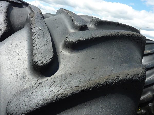 2x Opona używana rolnicza 580/70R38 MICHELIN OMNIBIB 1800zł W4036 - obrazek 6