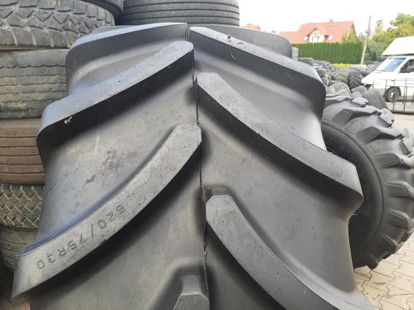 Opona używana rolnicza 620/75R30 FIRESTONE MAXI TRACTION 3500zł W4065 - obrazek 5