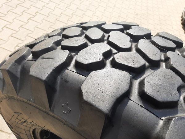 Opona używana przemysłowa 365/80R20 CONTINENTAL MPT 81; 700zł W4068 - obrazek 4