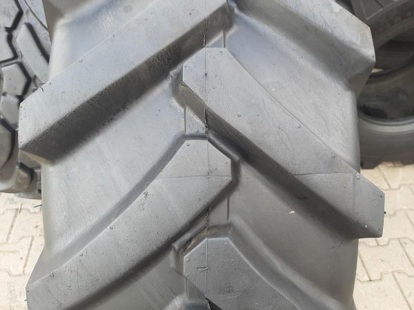 Opona używana 400/70-24 16.0/70-24 BKT MP600; 1300zł W4069 - obrazek 6
