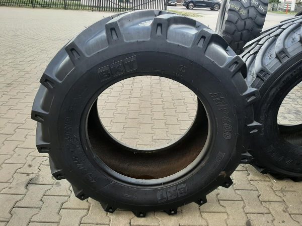 Opona używana 400/70-24 16.0/70-24 BKT MP600; 1300zł W4069 - obrazek 2