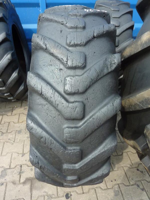 2x Opona używana przemysłowa 16.9-24 16.9R24 MITAS TI-04 TRACTOR INDUSTRIAL 600zł W4042 - obrazek 4