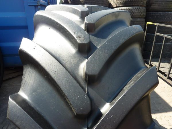 Opona używana rolnicza 600/65R28 BRIDGESTONE VT TRACTOR 2500zł W4058 - obrazek 9