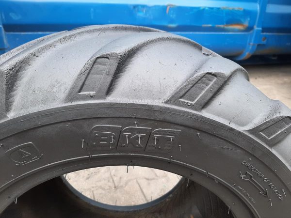 Opona używana rolnicza 31x15.50-15 BKT TR-313; 200zł W4092 - obrazek 8