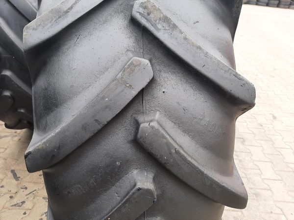 Opona używana rolnicza 480/70R30 CULTOR RADIAL 70; 800zł W4093 - obrazek 5