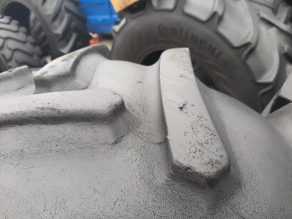 Opona używana rolnicza 480/70R30 CULTOR RADIAL 70; 800zł W4093 - obrazek 8