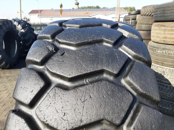 Opona używana przemysłowa 23.5R25 BKT EARTH MAX 2900zł W4105 - obrazek 5