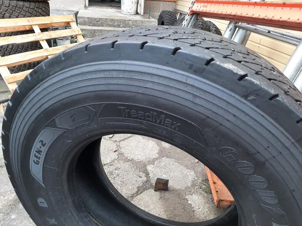 Opona używana ciężarowa 315/80R22.5 GOODYERA KMAX D 1200zł C2335 - obrazek 2