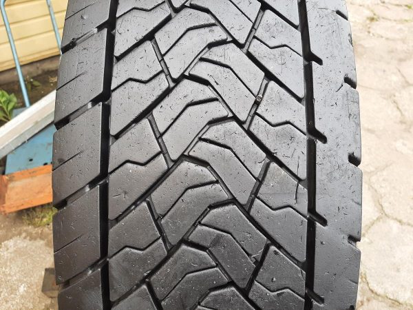 Opona używana ciężarowa 315/80R22.5 GOODYERA KMAX D 1200zł C2335 - obrazek 4