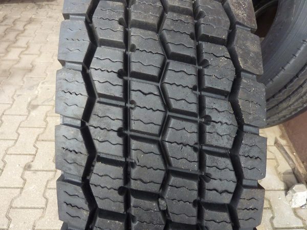 Opona używana ciężarowa 315/80R22.5 SAILUN SDW1 WINTER 700zł C1877 - obrazek 4