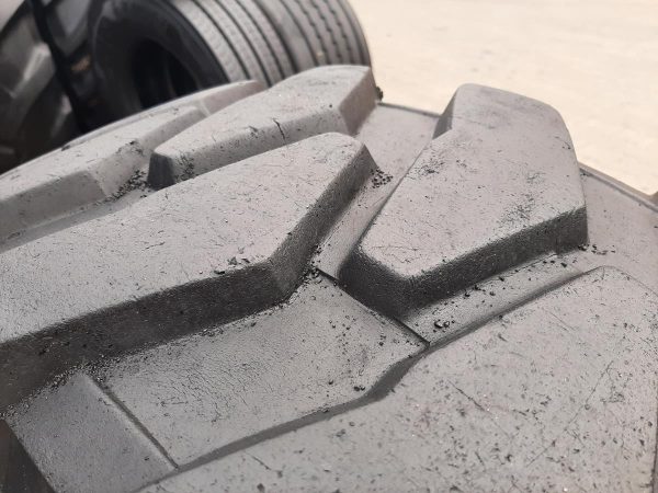 Opona używana przemysłowa 315/70R22.5 CALIBER POWERGRIP 800zł W4114 - obrazek 6