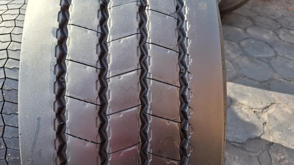 Opona używana ciężarowa 425/65R22.5 MICHELIN MULTIWAY HDXZE 780zł C2339 - obrazek 4