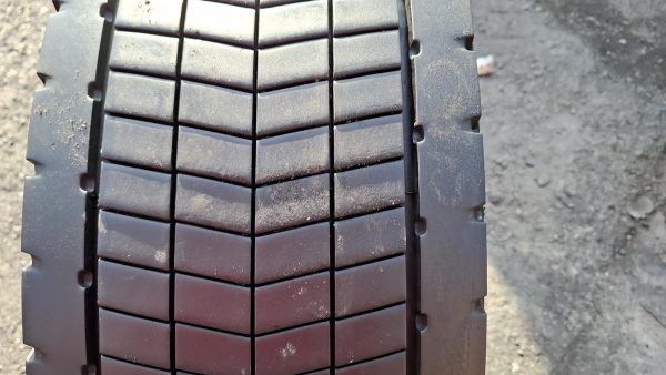 Opona używana ciężarowa 295/55R22.5 CONTINENTAL CONTI ECO PLUS HD3+ 650zł C2340 - obrazek 3