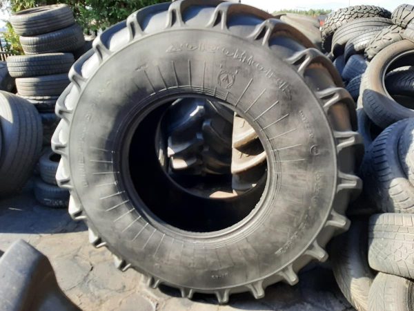 Opona używana rolnicza 650/75R32 DNIEPROSHINA AGRO WORK 2500zł W4120 - obrazek 2