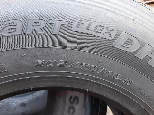 Opona używana ciężarowa 305/70R19.5 HANKOOK SMART DH35; 500zł C2346 - obrazek 3