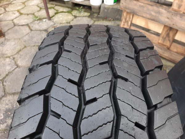 Opona używana ciężarowa 305/70R19.5 HANKOOK SMART DH35; 500zł C2346 - obrazek 5