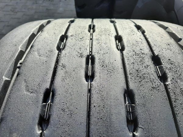 2x Opona używana ciężarowa 445/45R19.5 MICHELIN XMULTI HL 950zł C2352 - obrazek 10