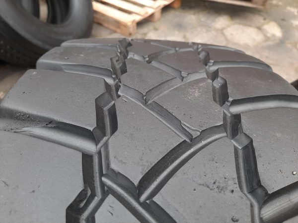 4x Opona używana ciężarowa 295/80R22.5 STARMAX DC700PLUS 250zł C2363 - obrazek 7