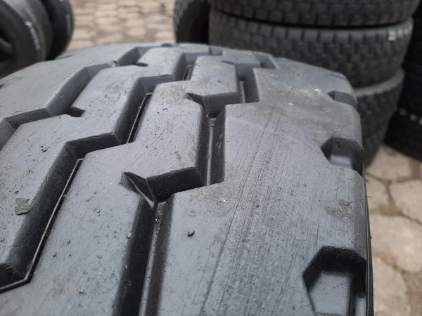 Opona używana ciężarowa 13R22.5 SATOYA SU-022; 800zł C2365 - obrazek 6