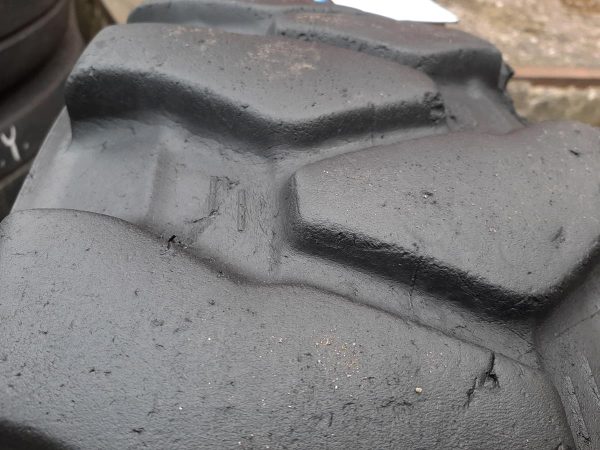 Opona używana przemysłowa 290/90-20 LIEBHERR EXCAVATOR EM-22; 700zł W4132 - obrazek 10