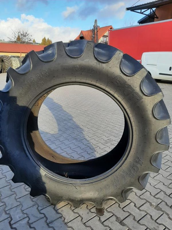 Opona używana rolnicza 460/85R38 18.4R38 BKT AGRI MAX RT885 2000zł W4137 - obrazek 2