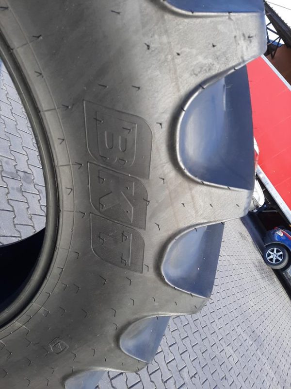 Opona używana rolnicza 460/85R38 18.4R38 BKT AGRI MAX RT885 2000zł W4137 - obrazek 4