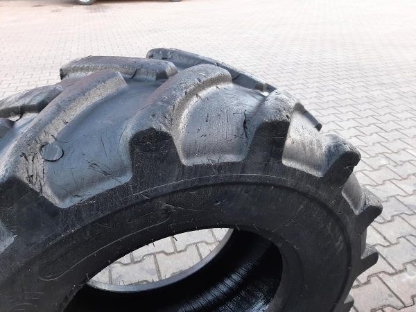 Opona używana przemysłowa 400/70-20 MITAS TR-01; 800zł W4141 - obrazek 5