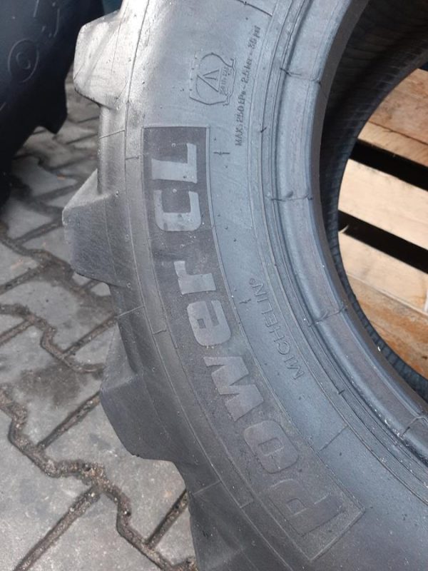 Opona używana 400/70-20 16.0/70-20 ; 400/70R20 MICHELIN 700zł W4142 - obrazek 5