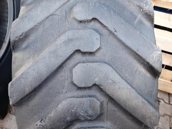 Opona używana 400/70-20 16.0/70-20 ; 400/70R20 MICHELIN 700zł W4142 - obrazek 6