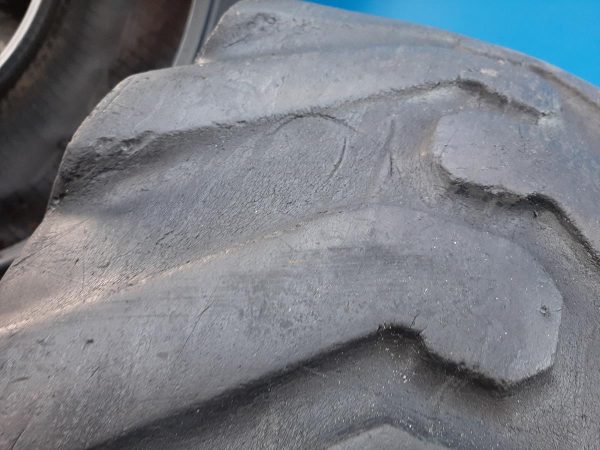 Opona używana 400/70-20 16.0/70-20 ; 400/70R20 MICHELIN 700zł W4142 - obrazek 9