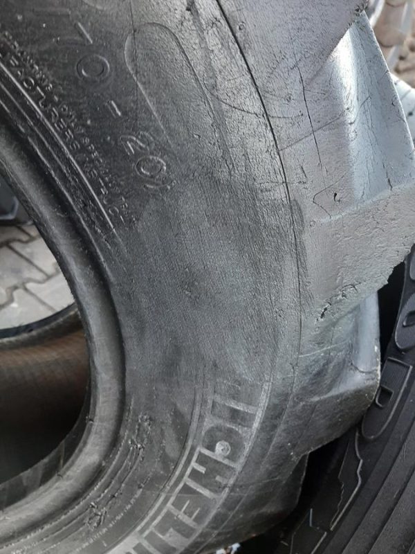 Opona używana 400/70-20 16.0/70-20 ; 400/70R20 MICHELIN 700zł W4142 - obrazek 8
