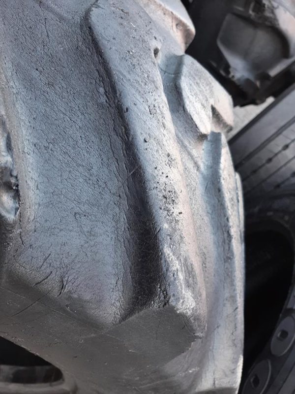 Opona używana 400/70-20 16.0/70-20 ; 400/70R20 MICHELIN 700zł W4142 - obrazek 12