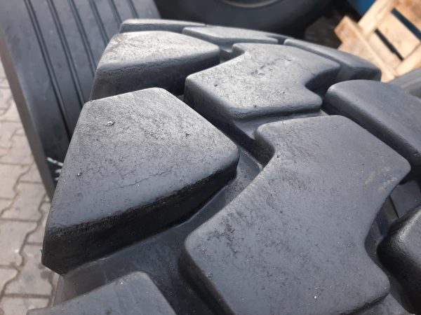 Opona używana przemysłowa 11.00-20 KENDA KINETICS K610 500zł W4144 - obrazek 7