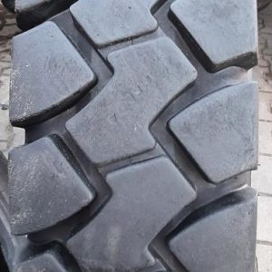 Opona używana przemysłowa 11.00-20 KENDA KINETICS K610 500zł W4144