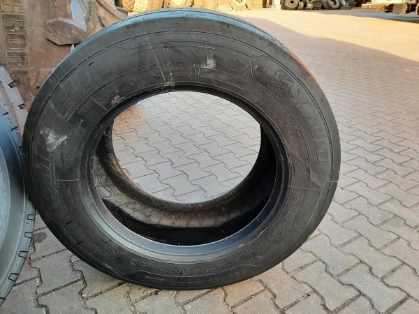 Opona używana ciężarowa 355/50R22.5 MICHELIN X MULTI Z 800zł C2378 - obrazek 2