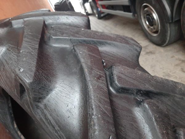 Opona używana rolnicza 13.6/12-36 SEMPERIT AS 600zł W4155 - obrazek 6