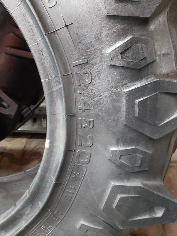 Opona używana rolnicza 12.4R20 PIRELLI TM200 400zł W4156 - obrazek 3