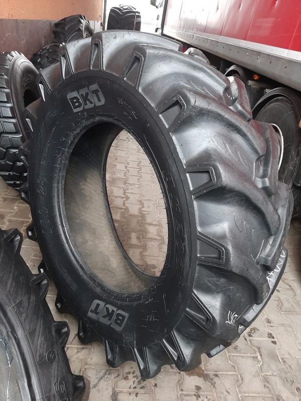 Opona używana rolnicza 16.9-28 BKT AS 2001 900zł W4157 - obrazek 2