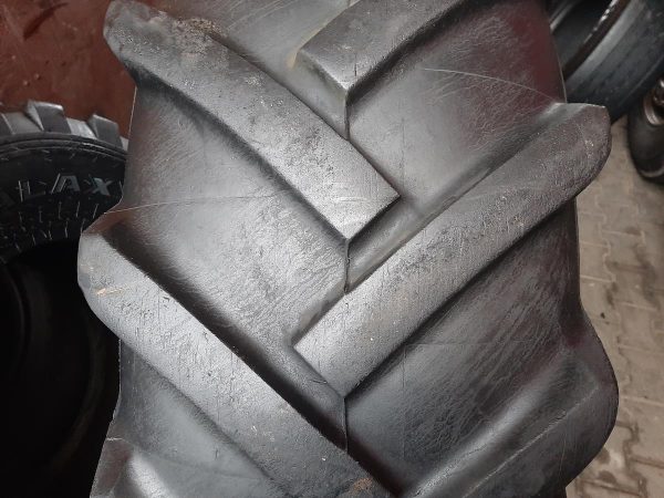 Opona używana rolnicza 16.9-30 MITAS TD-03 TRACTOR 900zł W4158 - obrazek 4
