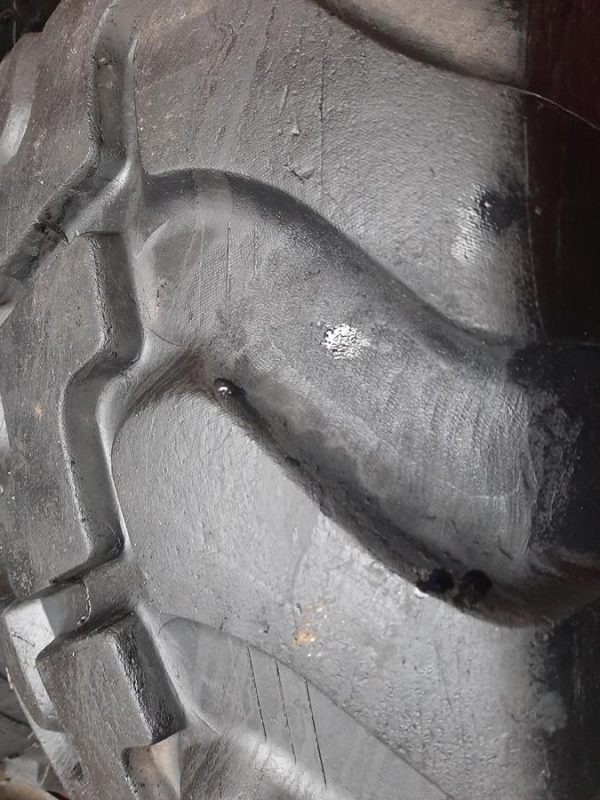 Opona używana przemysłowa 405/70R20 ; 16/70R20 GALAXY MULTITOUGH 800zł W4159 - obrazek 9