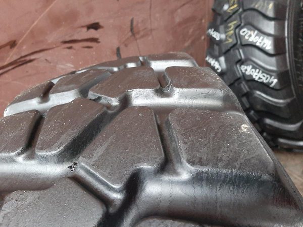 Opona używana przemysłowa 365/80R20 PIRELLI PS22 PISTA 400zł W4160 - obrazek 6