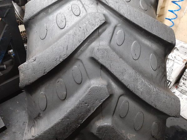 Opona używana rolnicza 420/70R24 BKT AGRIMAX RT765 600zł W4172 - obrazek 4