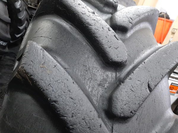 Opona używana przemysłowa 15.5/80-24 GALAXY SUPER HIGH LIFT 700zł W4173 - obrazek 5