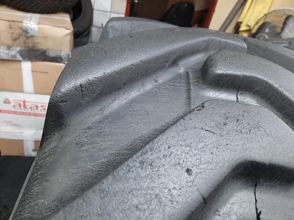 Opona używana 440/80-24 17.8/80-24 ; 440/80R24 BKT 1000zł W4174 - obrazek 5