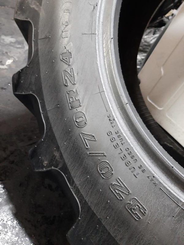 Opona używana rolnicza 320/70R24 FIRESTONE PERFORMER 70; 600zł W4175 - obrazek 13