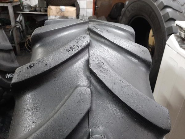 Opona używana rolnicza 320/70R24 FIRESTONE PERFORMER 70; 600zł W4175 - obrazek 6