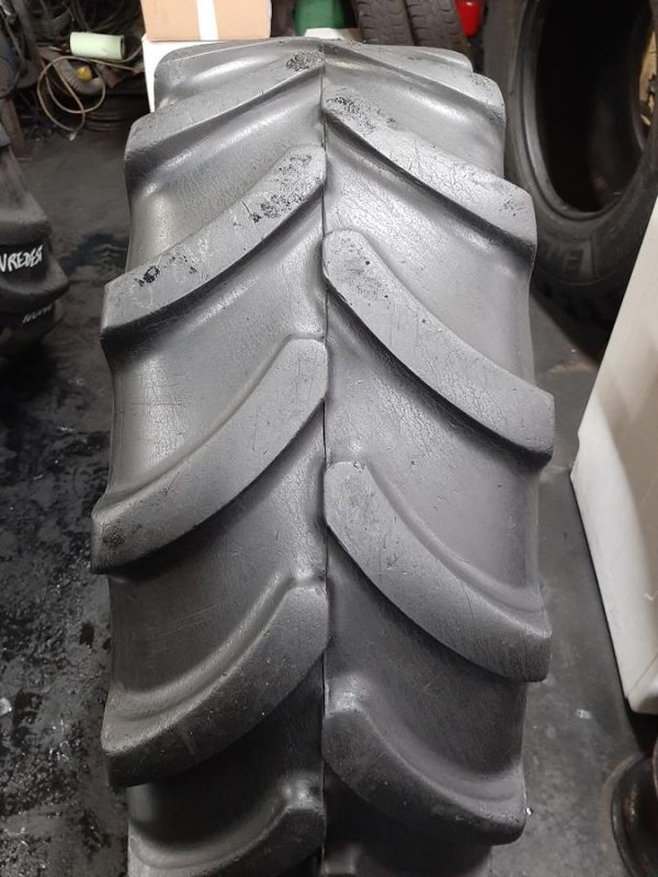 Opona używana rolnicza 320/70R24 FIRESTONE PERFORMER 70; 600zł W4175