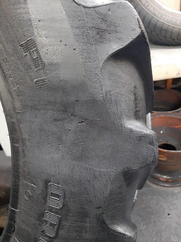 Opona używana rolnicza 320/70R24 FIRESTONE PERFORMER 70; 600zł W4175 - obrazek 8