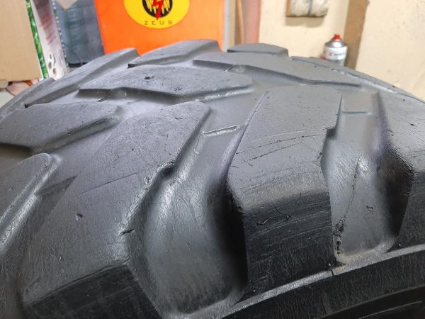 Opona używana przemysłowa 460/70R24 ; 17.5R24 VREDESTEIN 800zł W4177 - obrazek 3