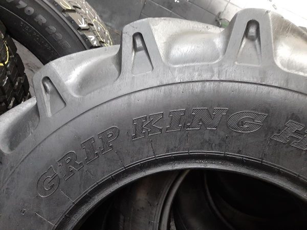 Opona używana przemysłowa 15.5/80-24 SWT GRIP KING HD 700zł W4178 - obrazek 9